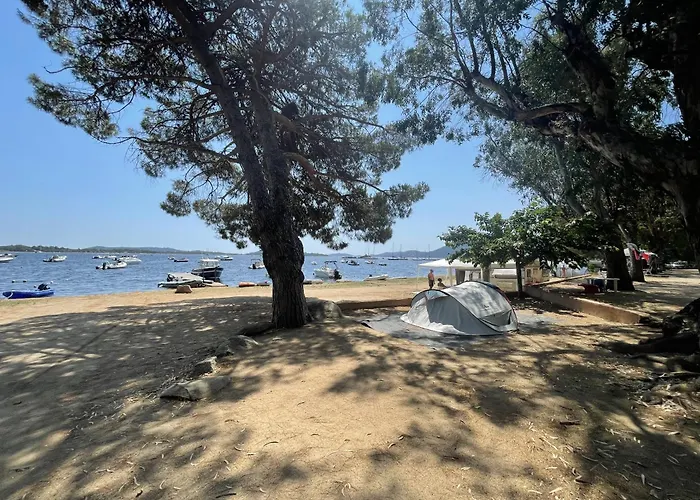 La Baie Des Voiles *